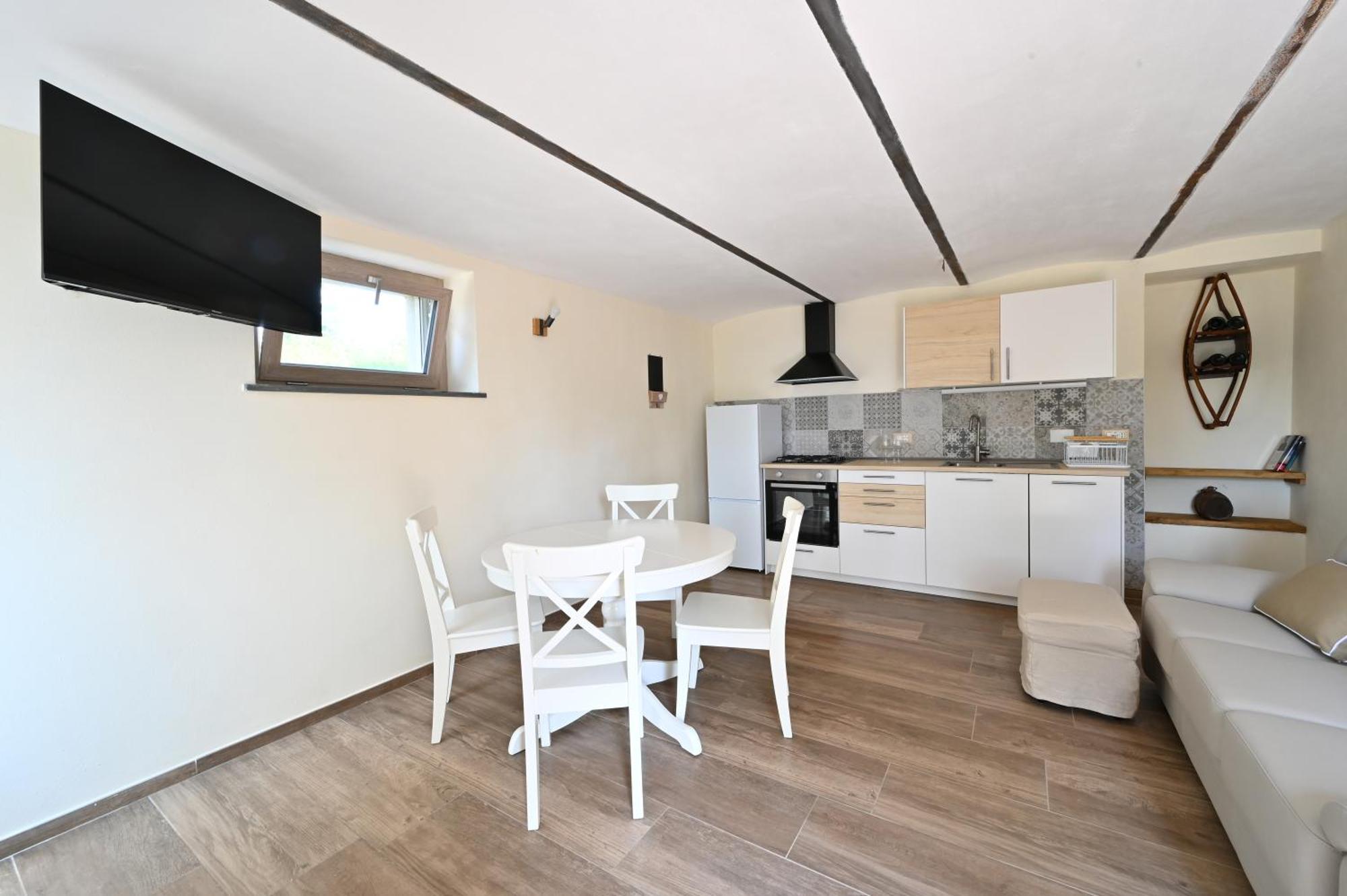 Cascina Binello B Murazzano (Cuneo)